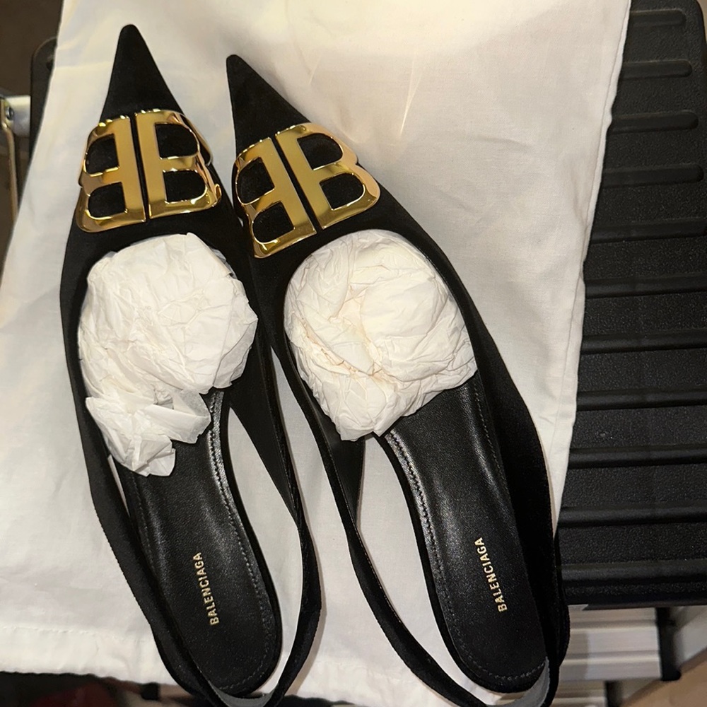 Balenciaga black suede BB point toe flat 38.